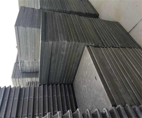 鑄鐵井蓋噸數(shù)怎么看 鑄鐵雨水井蓋價格