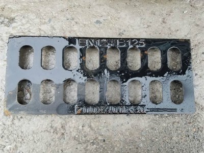 鑄鐵排水溝蓋板規(guī)格尺寸詳解：選擇適合您的佳指南