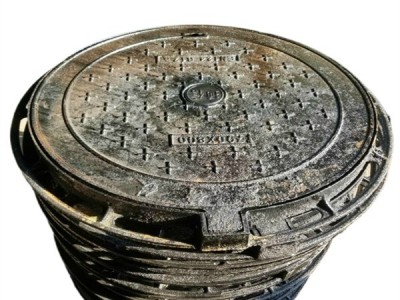 球墨鑄鐵井蓋型號(hào)輕型和重型的區(qū)別 球墨鑄鐵井蓋型號(hào)輕型和重型的區(qū)別圖片