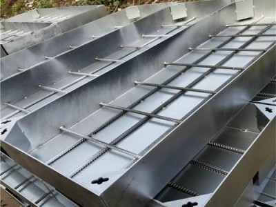 井蓋上兩個(gè)e什么意思 井蓋上的字母代表什么