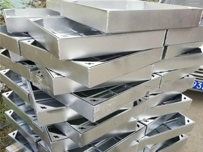 高分子復(fù)合井蓋 復(fù)合井蓋很薄